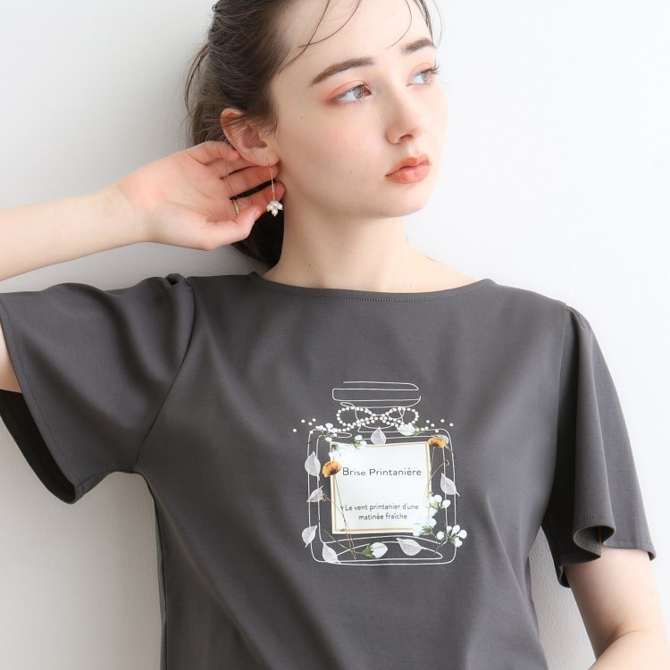 クチュールブローチ(Couture Brooch)のフラワーパフュームTシャツ カットソー