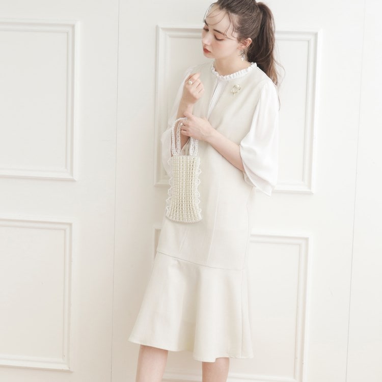 クチュールブローチ(Couture Brooch)のVネック裾フレアジャンスカ ミドルワンピース
