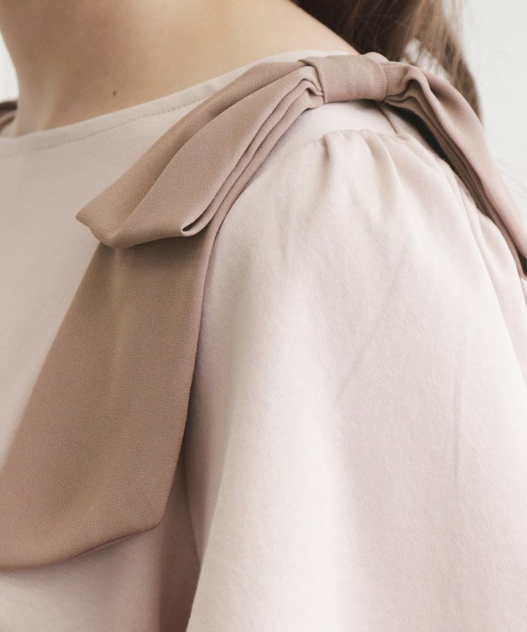 クチュールブローチ(Couture Brooch)の【接触冷感/UV】肩リボンフレアーTシャツ52
