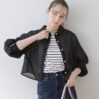 クチュールブローチ(Couture Brooch)の【羽織でも、一枚着としても】パール調ボタンシアーシャツ56