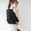クチュールブローチ(Couture Brooch)のバックパール調デザイン5分袖ニットトップス ブラック(019)
