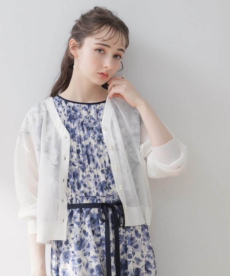 クチュールブローチ(Couture Brooch)の新色＆追加入荷【冷房対策・日焼け対策にも◎】LEVITA／ダブルパール調釦ドロップカーディガン オフホワイト(003)