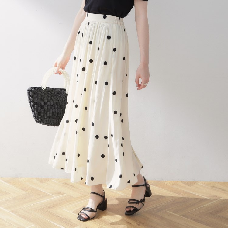 クチュールブローチ(Couture Brooch)の【品よくレディな雰囲気に】ポルカドットフレアースカート マキシ・ロングスカート