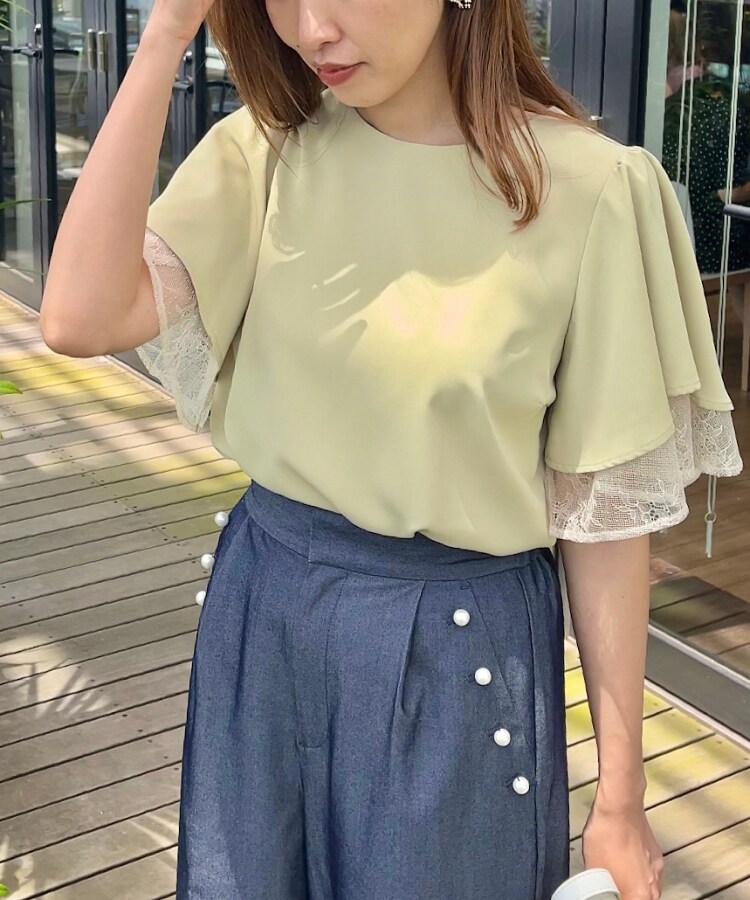 クチュールブローチ(Couture Brooch)の【洗える・二の腕カバー】レース重ねフレアブラウス33