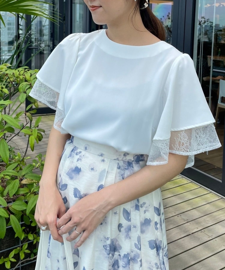 クチュールブローチ(Couture Brooch)の【洗える・二の腕カバー】レース重ねフレアブラウス10