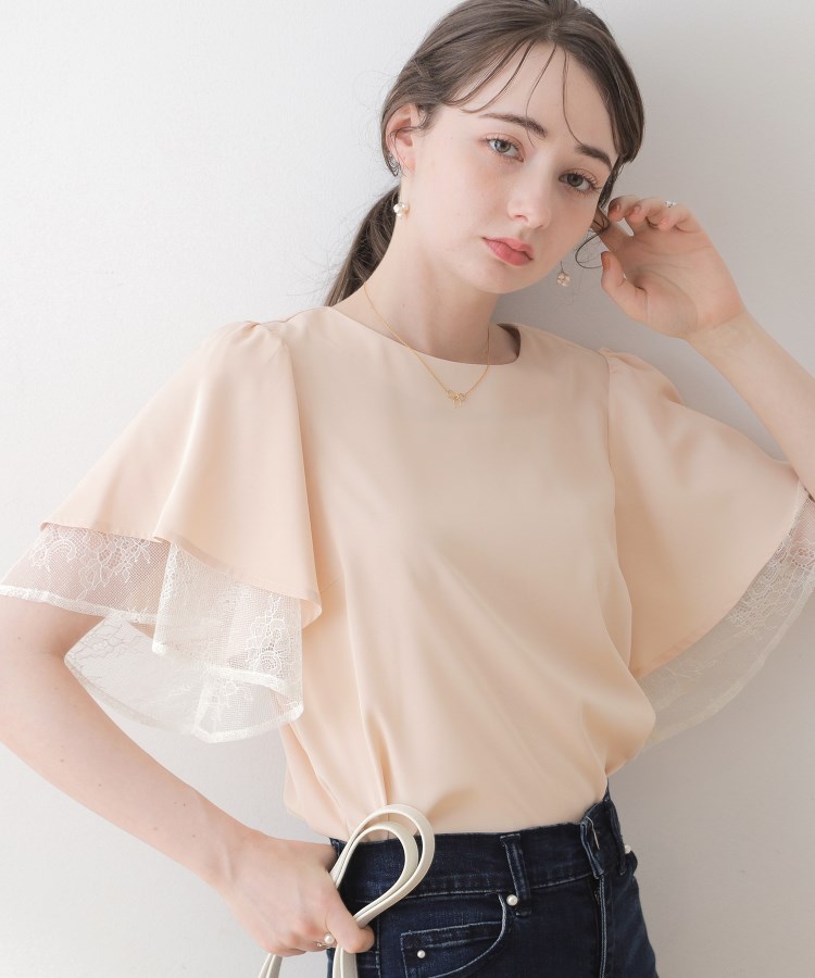 クチュールブローチ(Couture Brooch)の【洗える・二の腕カバー】レース重ねフレアブラウス ライトピンク(070)