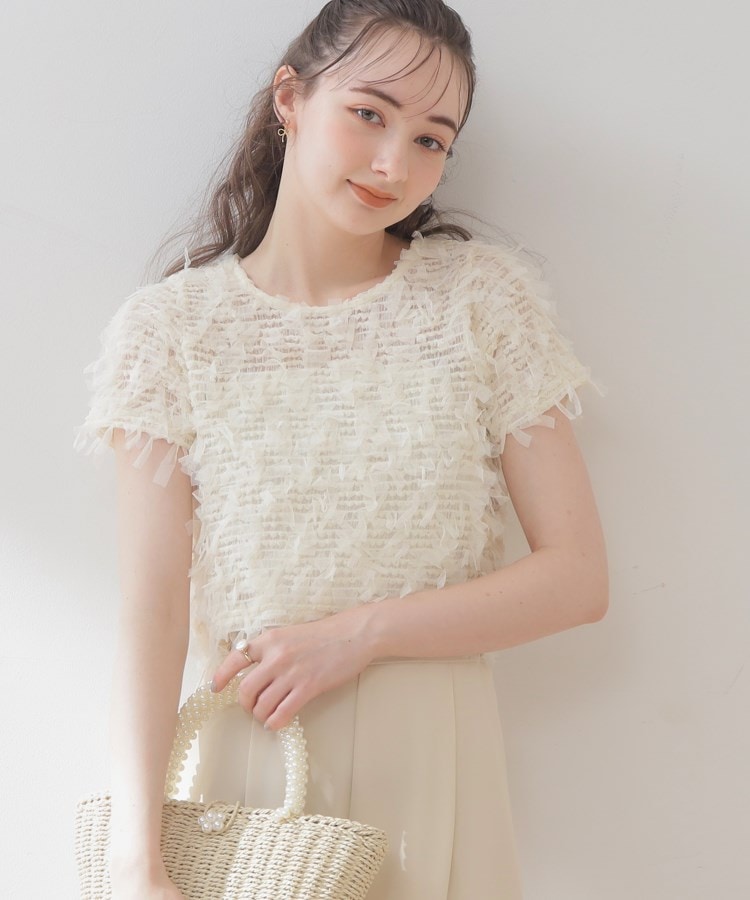 クチュールブローチ(Couture Brooch)のチュールシャーリングコンパクトプルオーバー アイボリー(004)