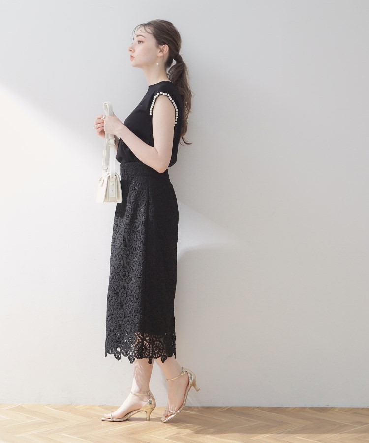 クチュールブローチ(Couture Brooch)の【軽やかで上品なひざ下丈】ケミカルレーススカート2