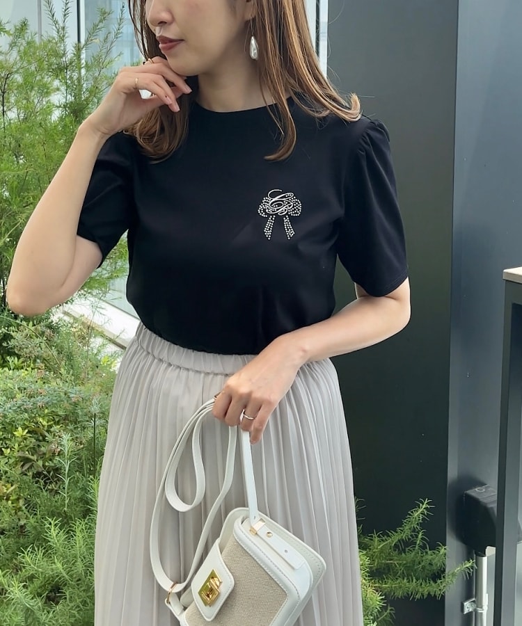 オトナ女性に捧ぐ】CBロゴ刺繍リボンTシャツ(Tシャツ オトナ女性に捧ぐ】CBロゴ刺繍リボンTシャツ(Tシャツ