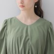 クチュールブローチ(Couture Brooch)の【洗える・二の腕カバー】ウエストシャーリングVネックワンピース42