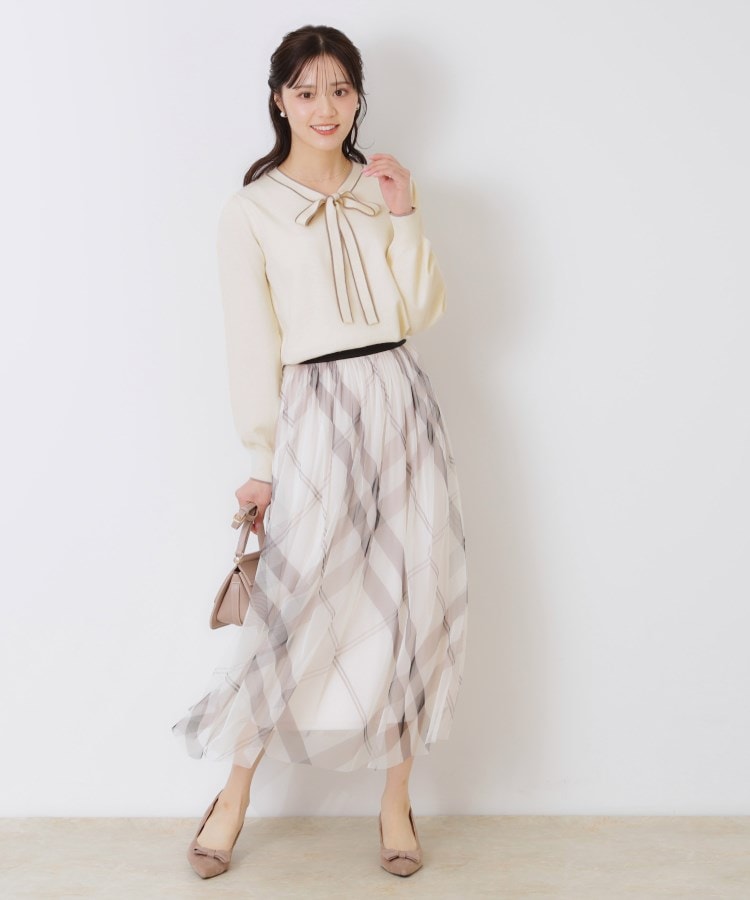 クチュールブローチ(Couture Brooch)の【レディライクな華奢見せニット】配色ラインリボンタイニット1