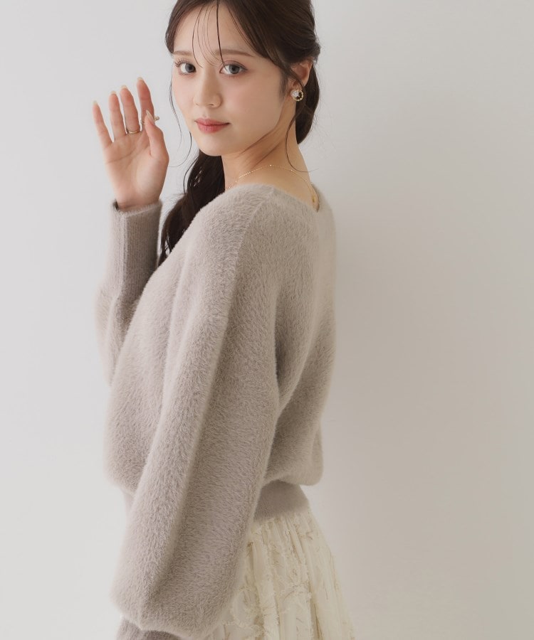 クチュールブローチ(Couture Brooch)の【春めく・ふわふわ】短毛フェザーカーディトップス38