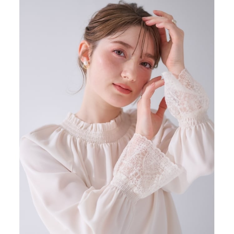 クチュールブローチ(Couture Brooch)の【大人可愛い・通勤】レースキャンディーシャーリングチュニック シャツ・ブラウス