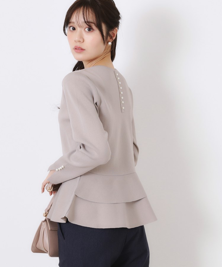 クチュールブローチ(Couture Brooch)の【大人可愛い・通勤】バックパール調ペプラムニット33