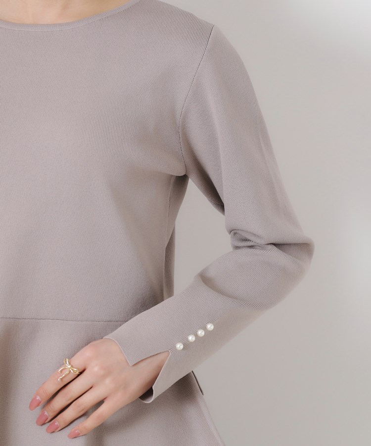 クチュールブローチ(Couture Brooch)の【大人可愛い・通勤】バックパール調ペプラムニット46