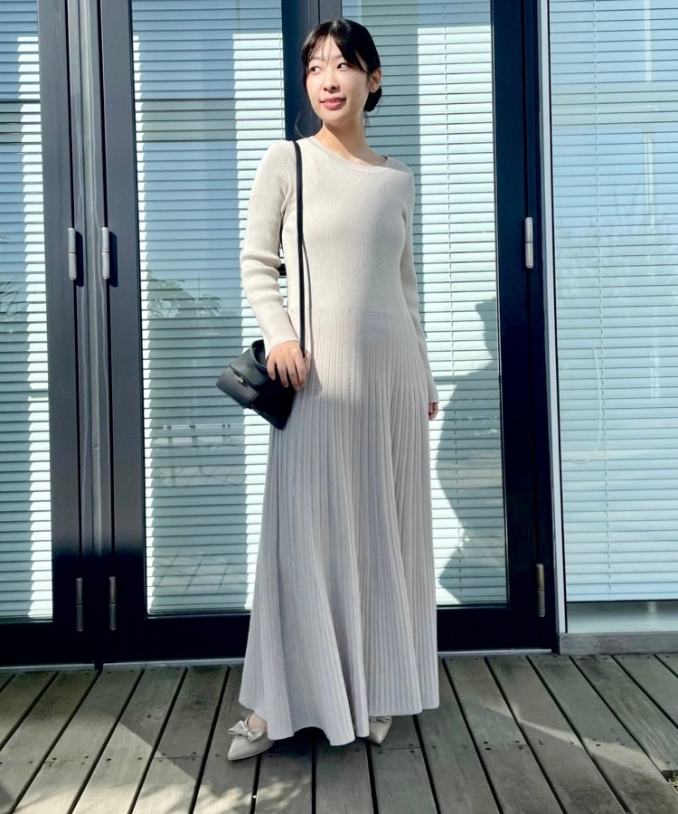 クチュールブローチ(Couture Brooch)の【上品な落ち感・美シルエット】アイレットリブデザインニットワンピース10