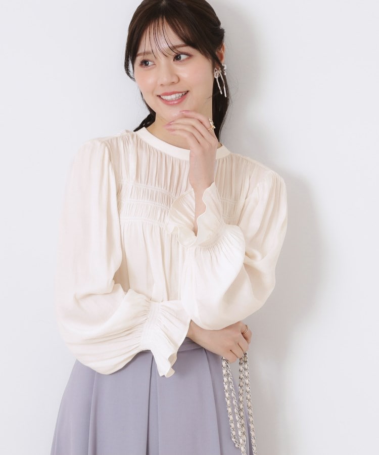 クチュールブローチ(Couture Brooch)の【通勤・大人可愛い】シャーリングギャザーブラウス5