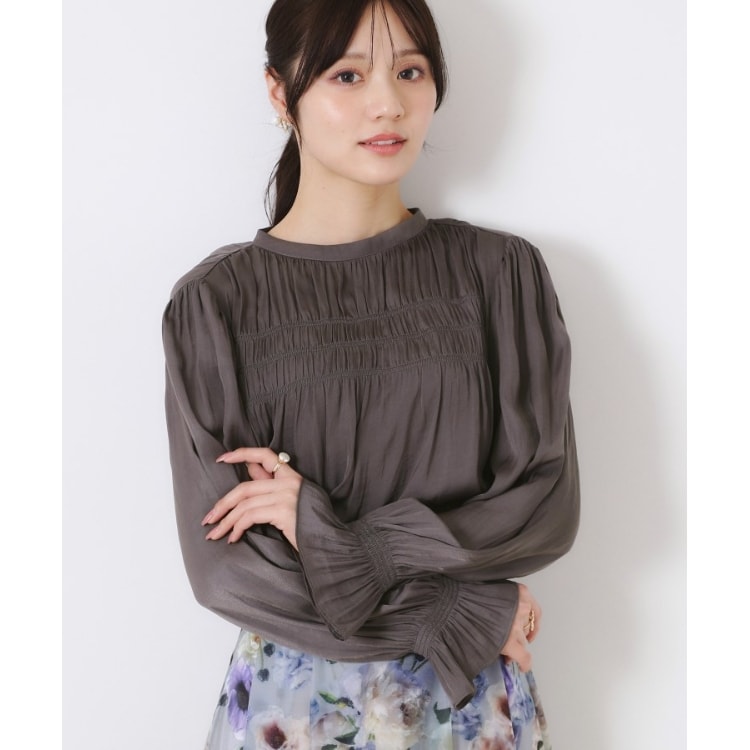 クチュールブローチ(Couture Brooch)の【通勤・大人可愛い】シャーリングギャザーブラウス シャツ・ブラウス