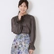クチュールブローチ(Couture Brooch)の【通勤・大人可愛い】シャーリングギャザーブラウス33