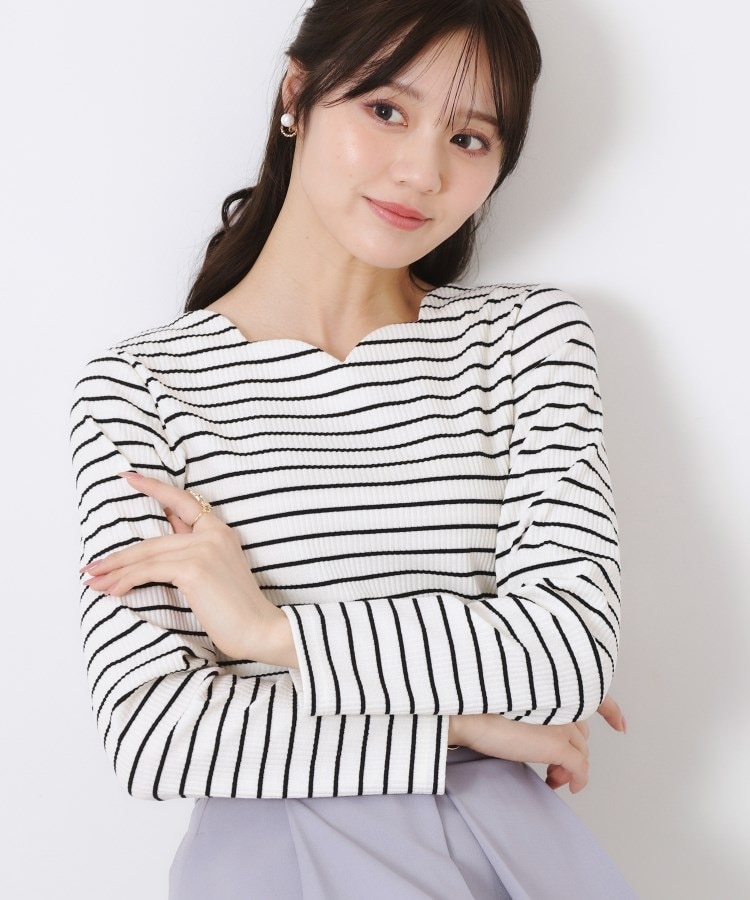クチュールブローチ(Couture Brooch)の【新色あり/通勤/マシンウォッシャブル・アンチピリング機能付き】ハートネックテレコプルオーバー オフホワイト(303)