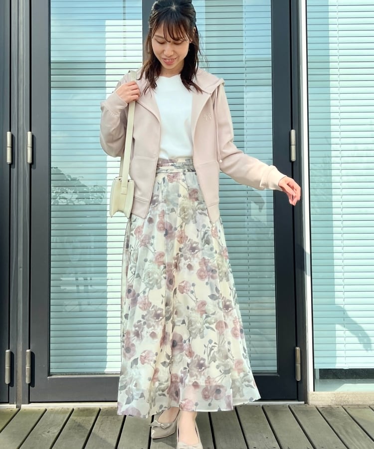 クチュールブローチ(Couture Brooch)の【大人可愛い・きれいめ】リボン刺繍ダンボールZIPフーディ36