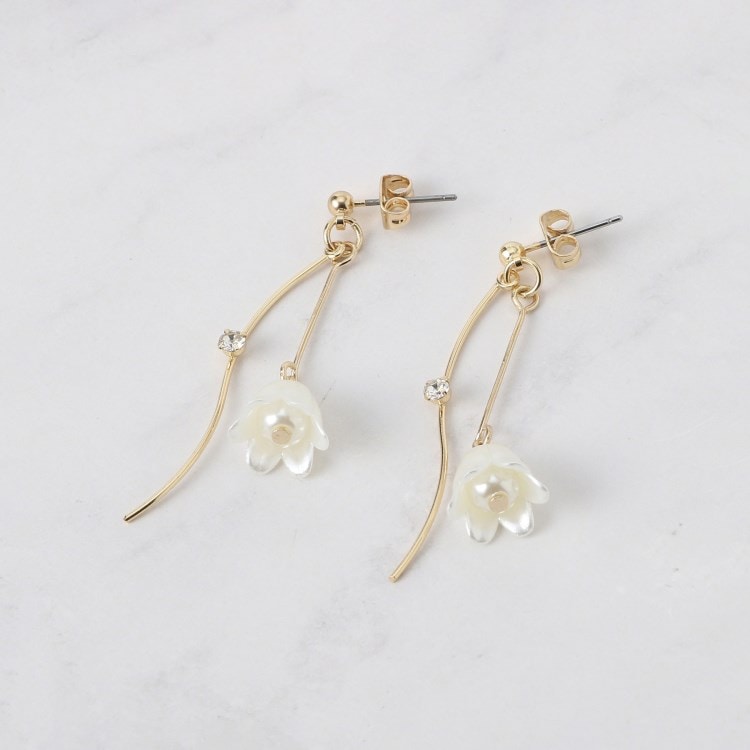 クチュールブローチ(Couture Brooch)のリリーモチーフピアス ピアス