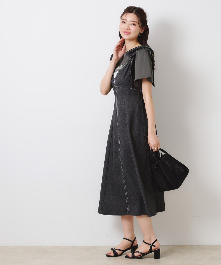 クチュールブローチ(Couture Brooch)の【接触冷感・UVカット】パフュームプリントTシャツ21