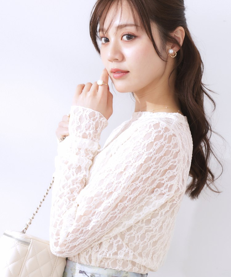 クチュールブローチ(Couture Brooch)のレースクルーネックプルオーバー1