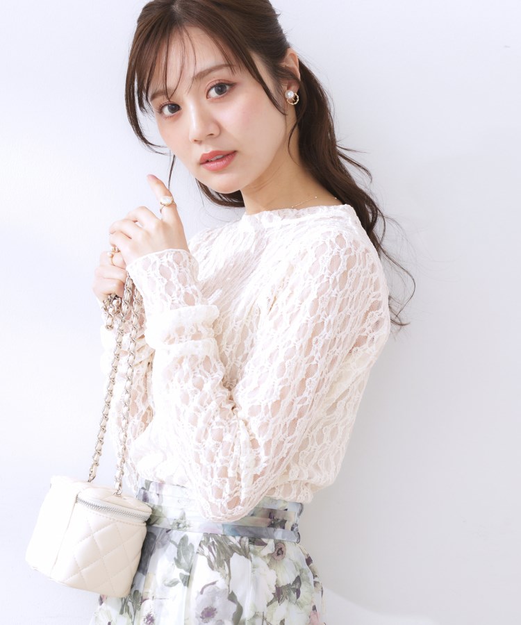 クチュールブローチ(Couture Brooch)のレースクルーネックプルオーバー アイボリー(004)