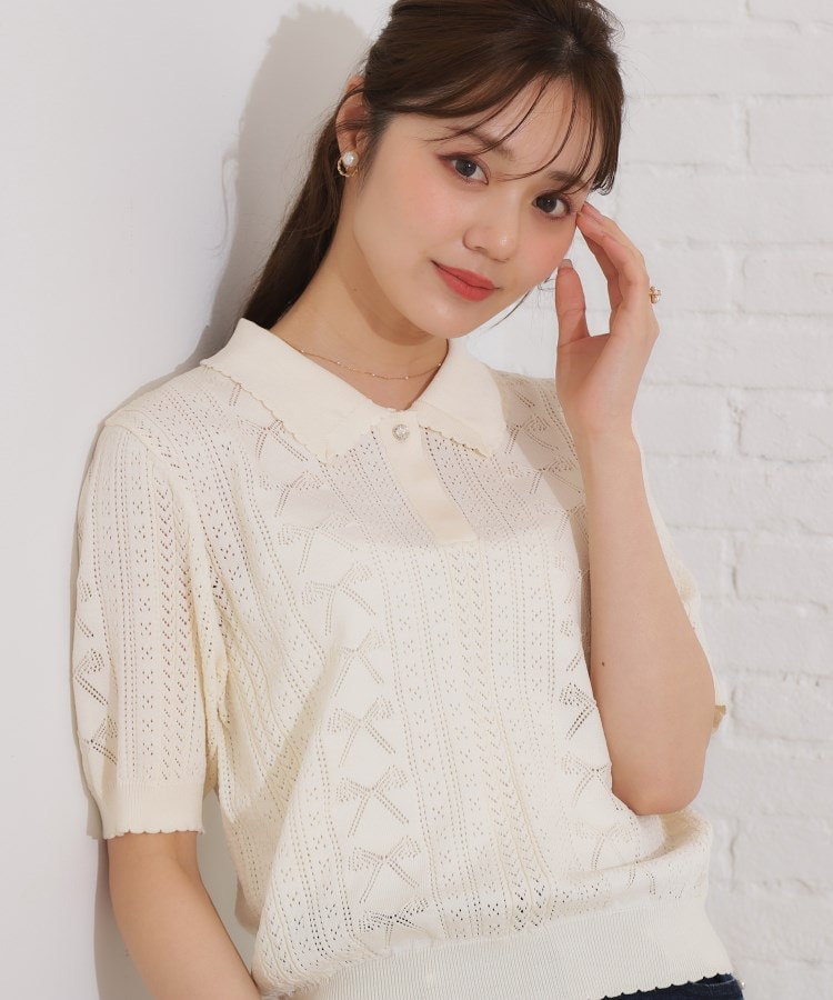 クチュールブローチ(Couture Brooch)の【洗える・大人可愛い】リボン透かし柄ポロニット オフホワイト(003)
