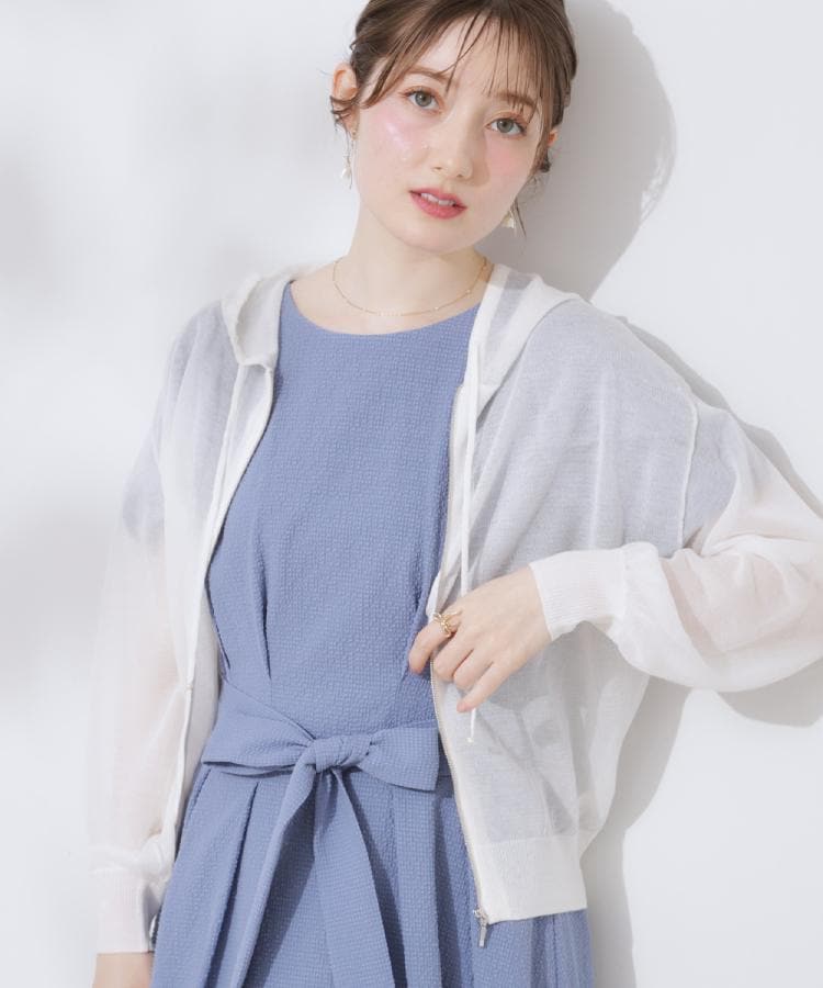 クチュールブローチ(Couture Brooch)の【上品な透け感・大人カジュアル】LEVITAジップアップフーディー パーカー