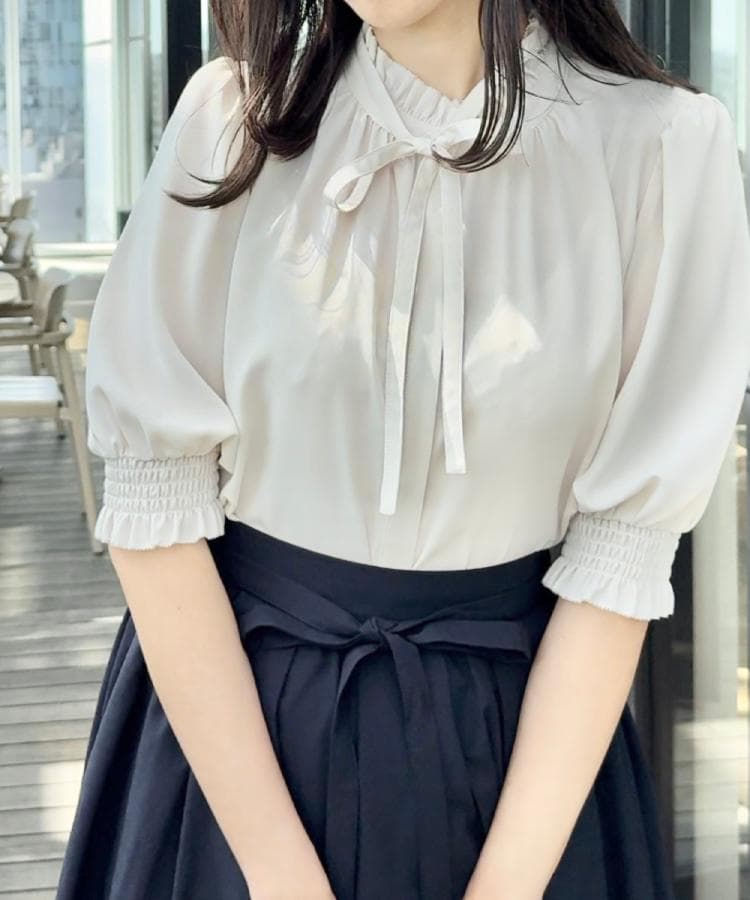 5分袖・通勤】リボンタイ付きピコフリル5分袖ブラウス(シャツ 5分袖・通勤】リボンタイ付きピコフリル5分袖ブラウス(シャツ