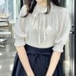クチュールブローチ(Couture Brooch)の【5分袖・通勤】リボンタイ付きピコフリル5分袖ブラウス13