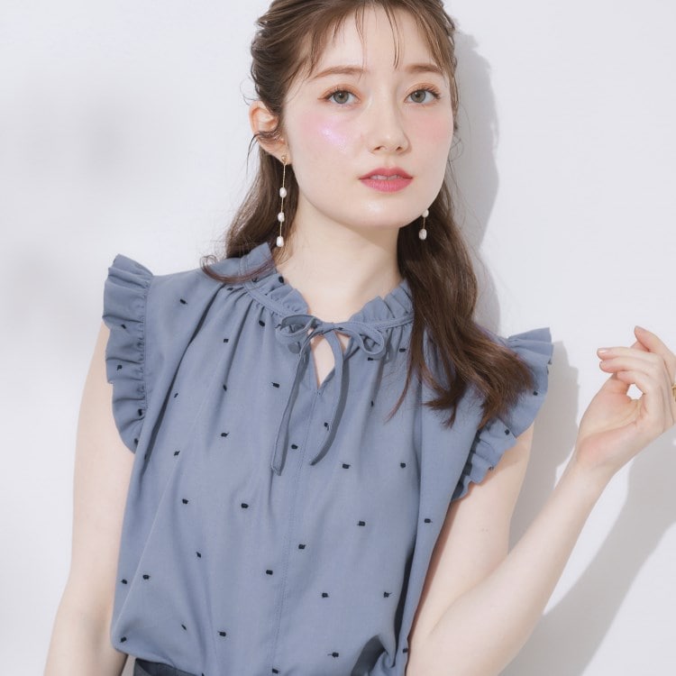 クチュールブローチ(Couture Brooch)の【マシンウォッシャブル】ドット刺繍リボンデザインブラウス シャツ・ブラウス