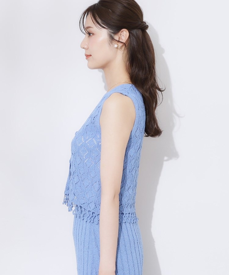 クチュールブローチ(Couture Brooch)の透かし編みフリンジニット23