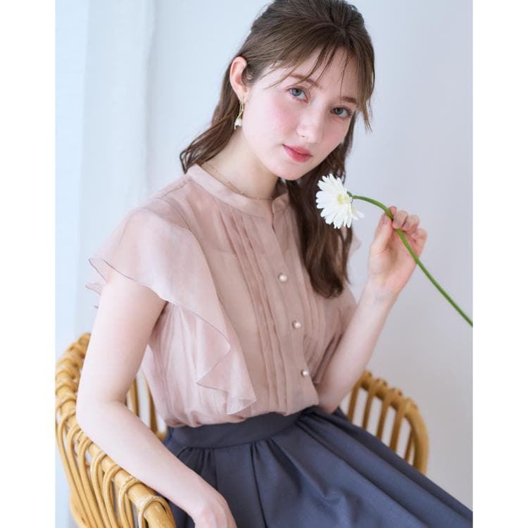 クチュールブローチ(Couture Brooch)の【洗える・オシャレな透け感】タックデザインフレア袖シアーブラウス シャツ・ブラウス