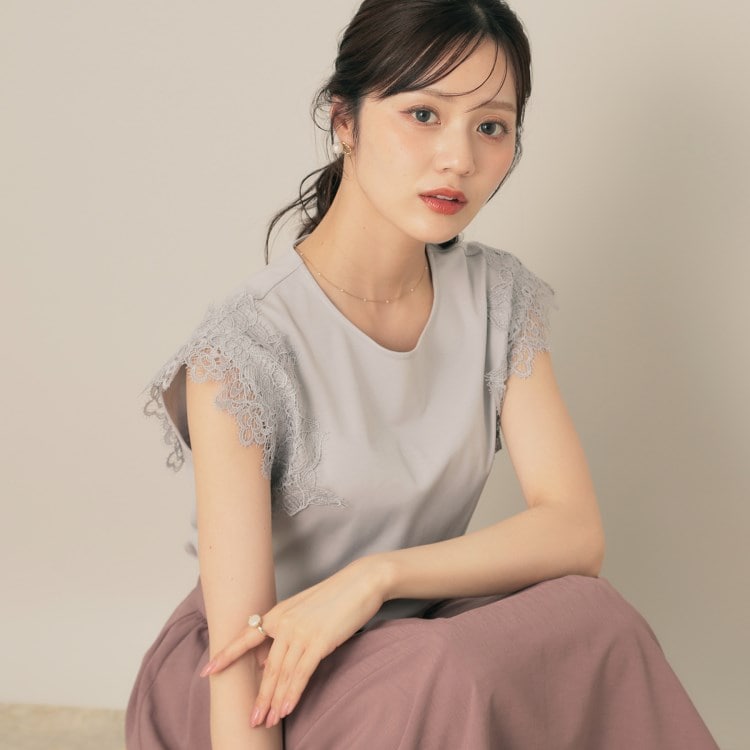 クチュールブローチ(Couture Brooch)の【マシンウォッシャブル・UVケア・接触冷感】フレンチ肩レースカットソー カットソー