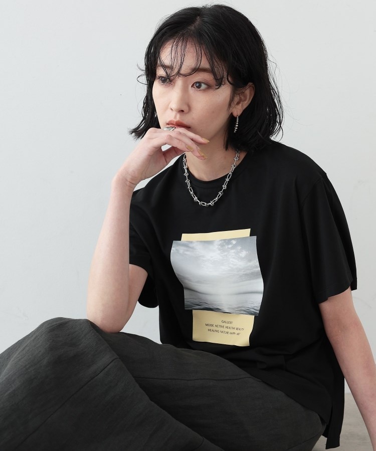 ギャレスト(GALLEST)のサンライズフォトプリントTシャツ ブラック(019)
