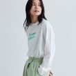 ギャレスト(GALLEST)のメタリックロゴロングスリーブTシャツ ホワイト(001)