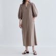 ギャレスト(GALLEST)の【接触冷感】フォルムスリーブワンピース ベージュ(052)