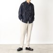 ザ ショップ ティーケー（メンズ）(THE SHOP TK(Men))の【洗濯機洗い可】レギュラーカラージョーゼットプリントシャツ17