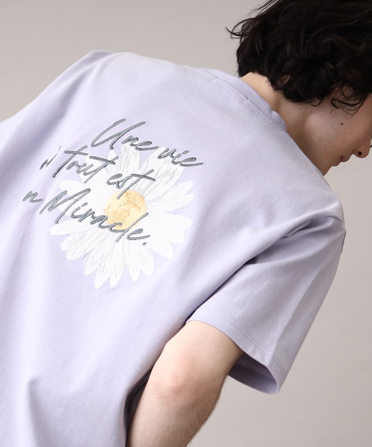 ユニセックスでオススメ】フラワーバック刺繍Tシャツ（Ｔシャツ） THE SHOP TK(Men)（ザショップティーケー）| ワールド  オンラインストア WORLD ONLINE STORE