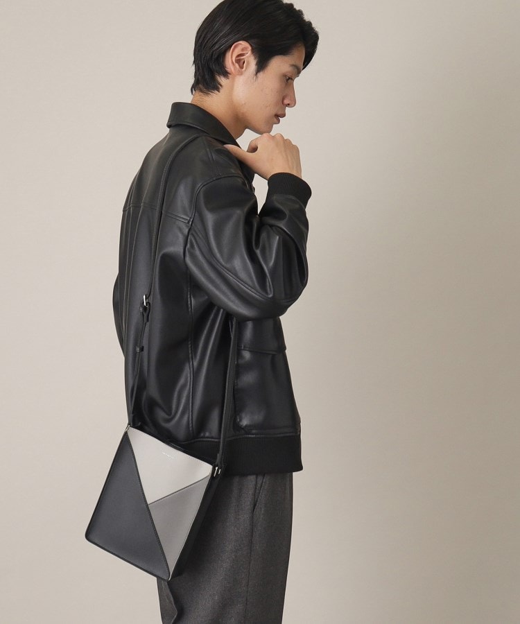 パネルラインBOXショルダーバッグ(ショルダーバッグ) | THE パネルラインBOXショルダーバッグ(ショルダーバッグ) | THE