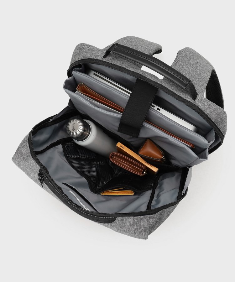 ザ ショップ ティーケー（メンズ）(THE SHOP TK(Men))の【薄型/満員電車対応】10ポケット軽量バックパック ON・OFF兼用／PCポケット付き9