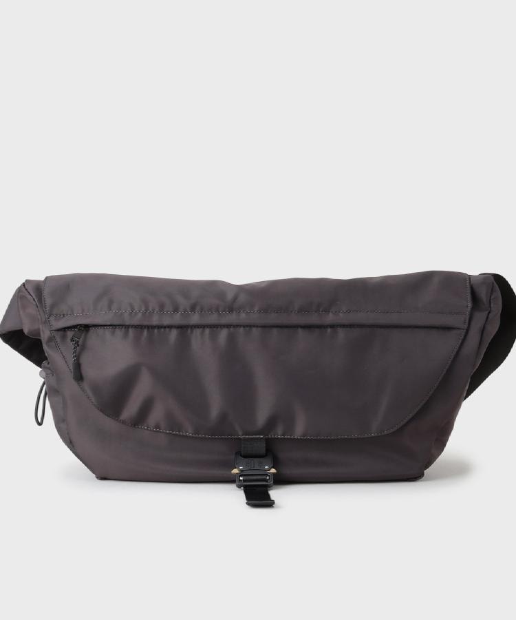 ザ ショップ ティーケー（メンズ）(THE SHOP TK(Men))のメタルバックルメッセンジャーバッグ16