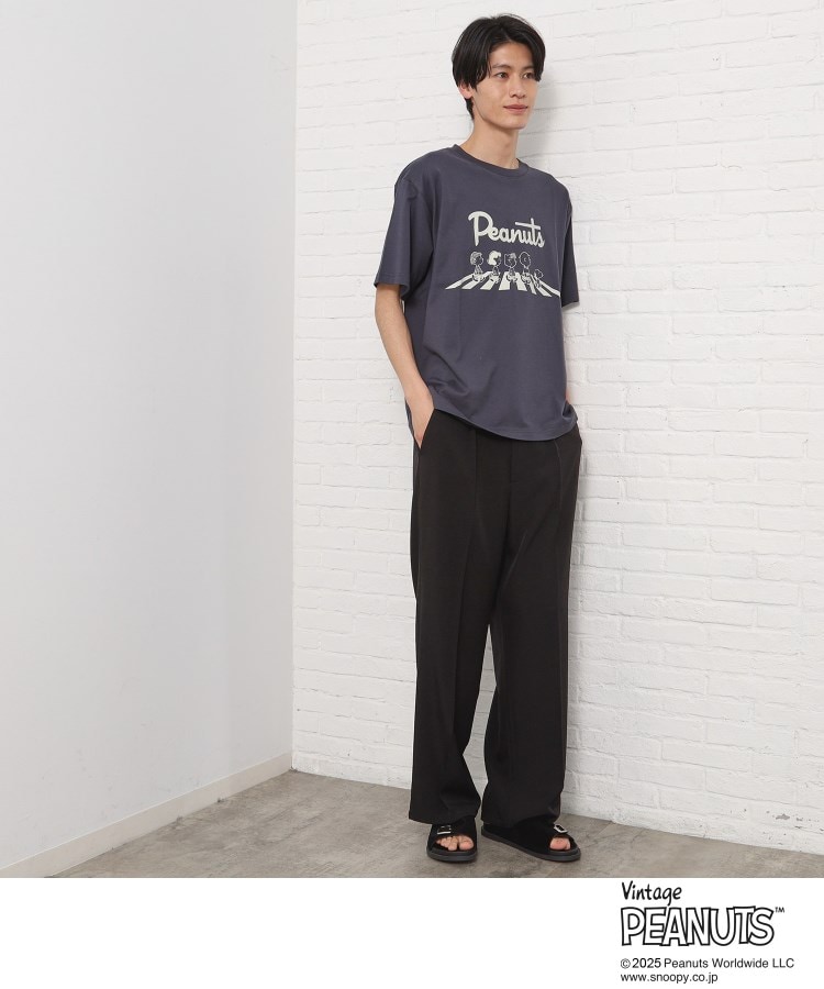 ザ ショップ ティーケー（メンズ）(THE SHOP TK(Men))の75周年PEANUTSデザイン半袖Tシャツ11