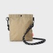 ザ ショップ ティーケー（メンズ）(THE SHOP TK(Men))のナイロンスクエアサコッシュ ユニセックス／軽量 ベージュ(052)
