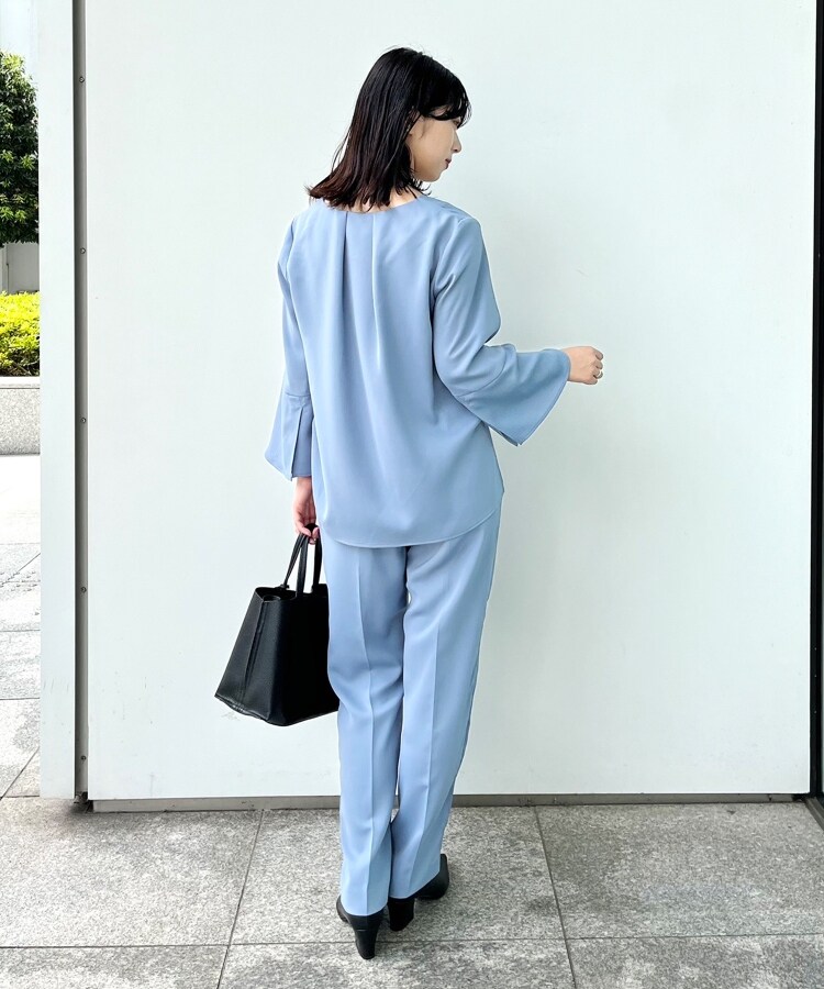 ◇ガルーダサテン スキッパーフレアスリーブブラウス【WEB限定