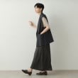 オペークドットクリップ(OPAQUE.CLIP)のサテンナローフレアスカート【洗濯機洗い可】7