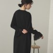オペークドットクリップ(OPAQUE.CLIP)のフレアスリーブニットワンピース【洗濯機洗い可】1